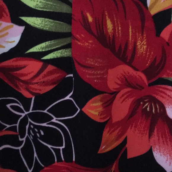 FINAL MARKDOWN Ladies’ Sag Harbor Floral Dress (12) - Picture 6 of 11